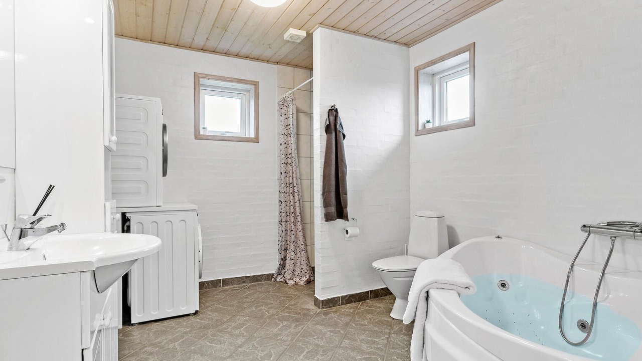 Photo of Bathroom in Nr. Lyngby Strand