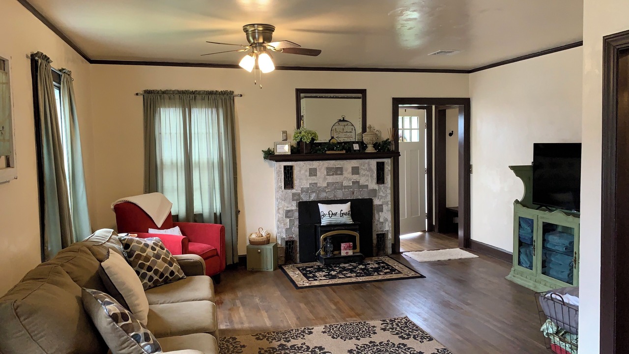 Photo of Livingroom in Tahlequah