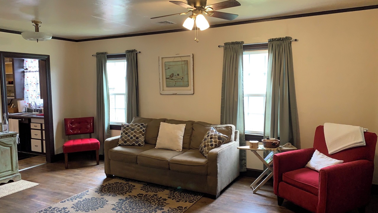 Photo of Livingroom in Tahlequah
