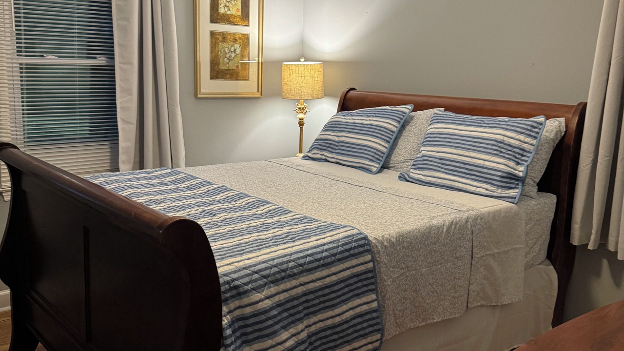Photo of Bedroom in Cave Spring