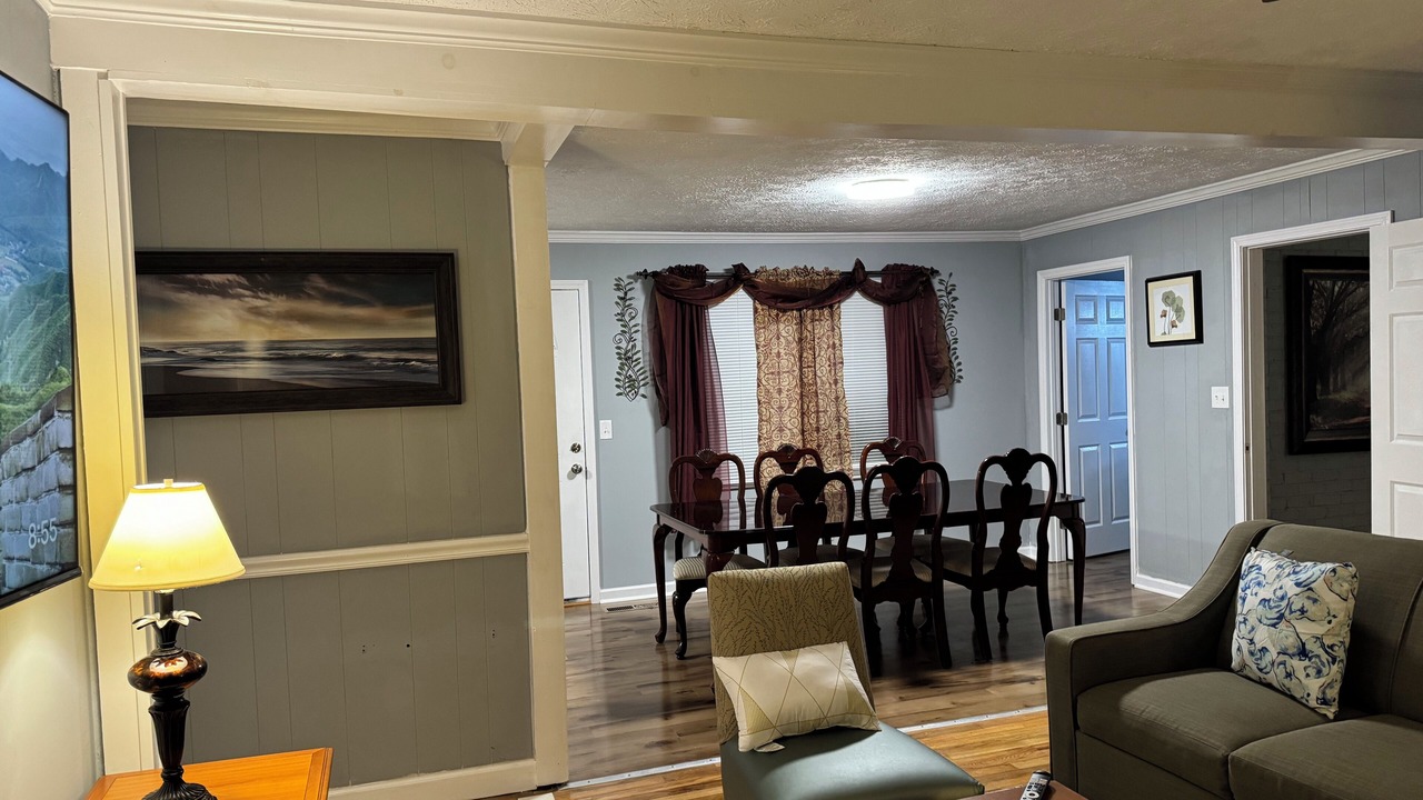 Photo of Livingroom in Cave Spring