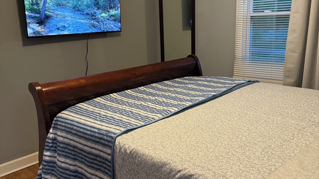 Photo of Bedroom in Cave Spring