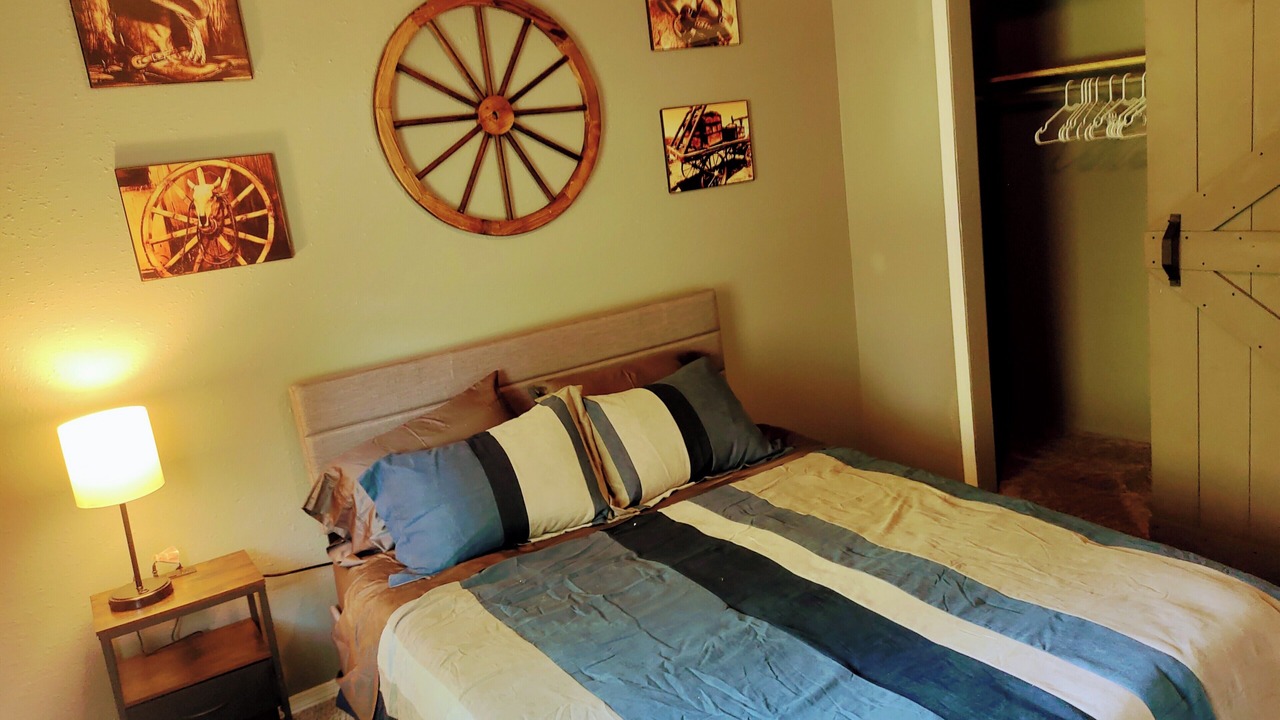 Photo of Bedroom in Cushing