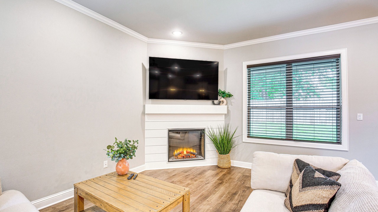 Photo of Livingroom in Flint