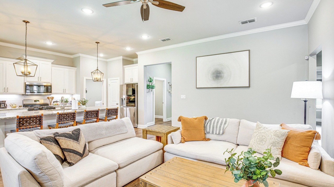 Photo of Livingroom in Flint