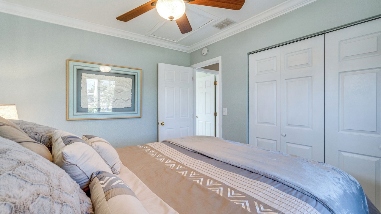 Photo of Bedroom in Edgewater