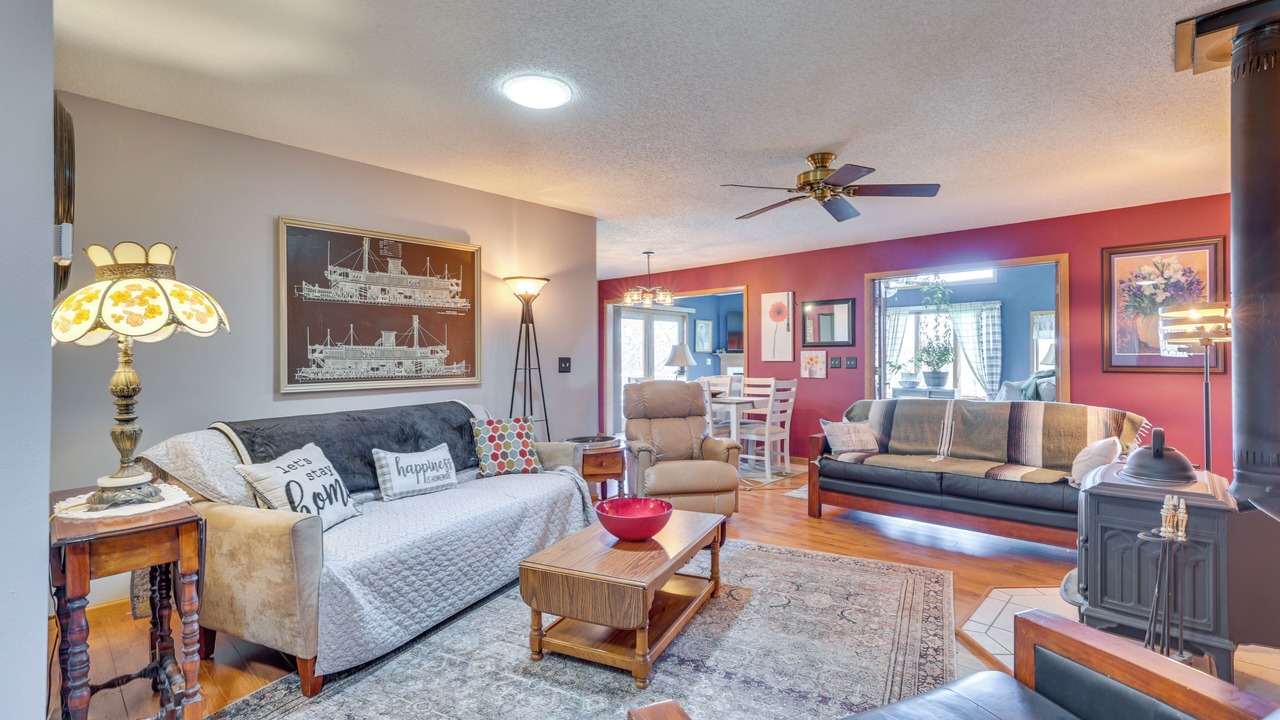 Photo of Livingroom in Prairie Du Chien