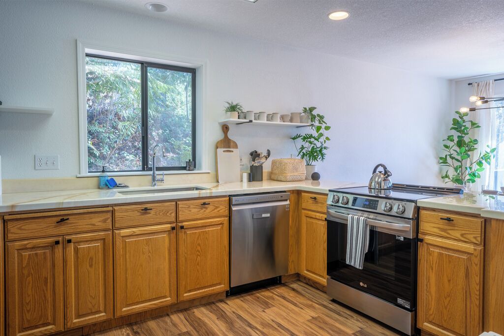 Photo of Kitchen in Hoodsport