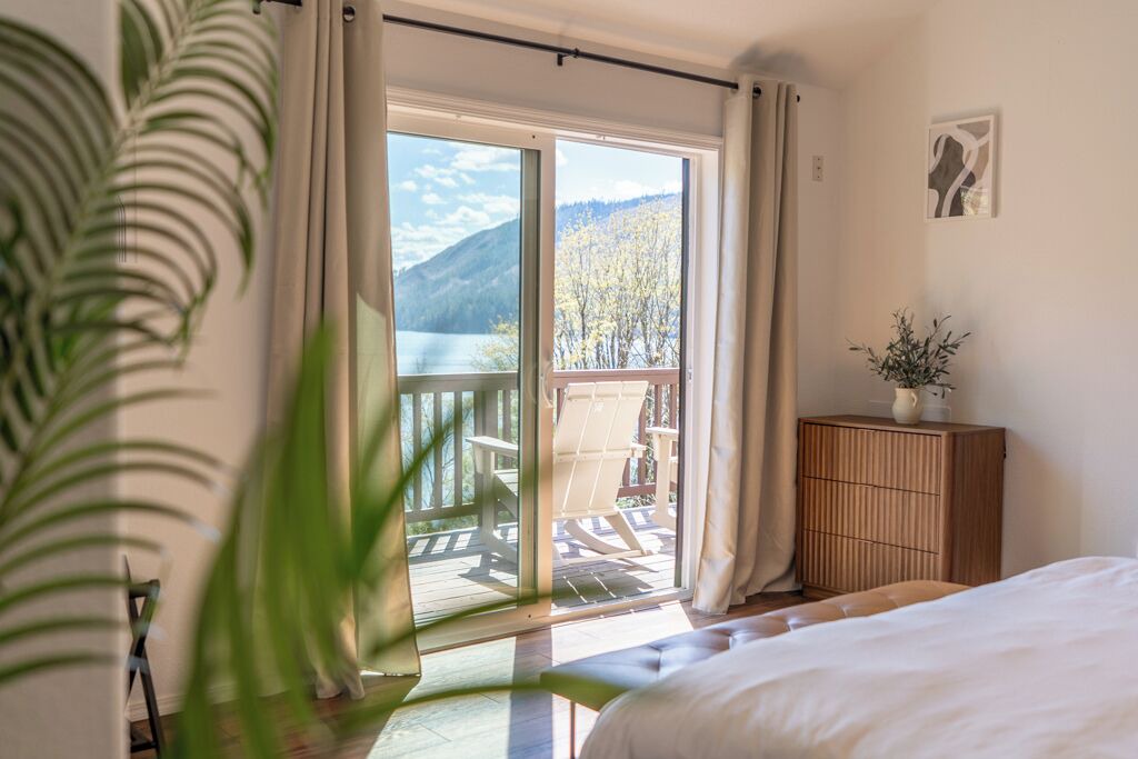 Photo of Bedroom in Hoodsport