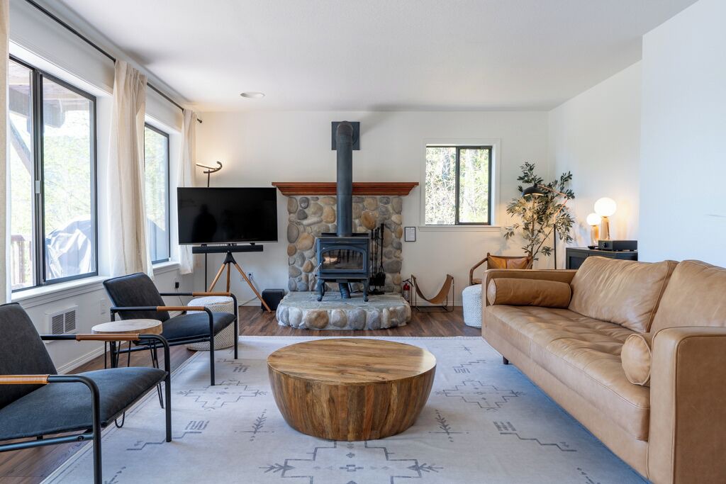 Photo of Livingroom in Hoodsport