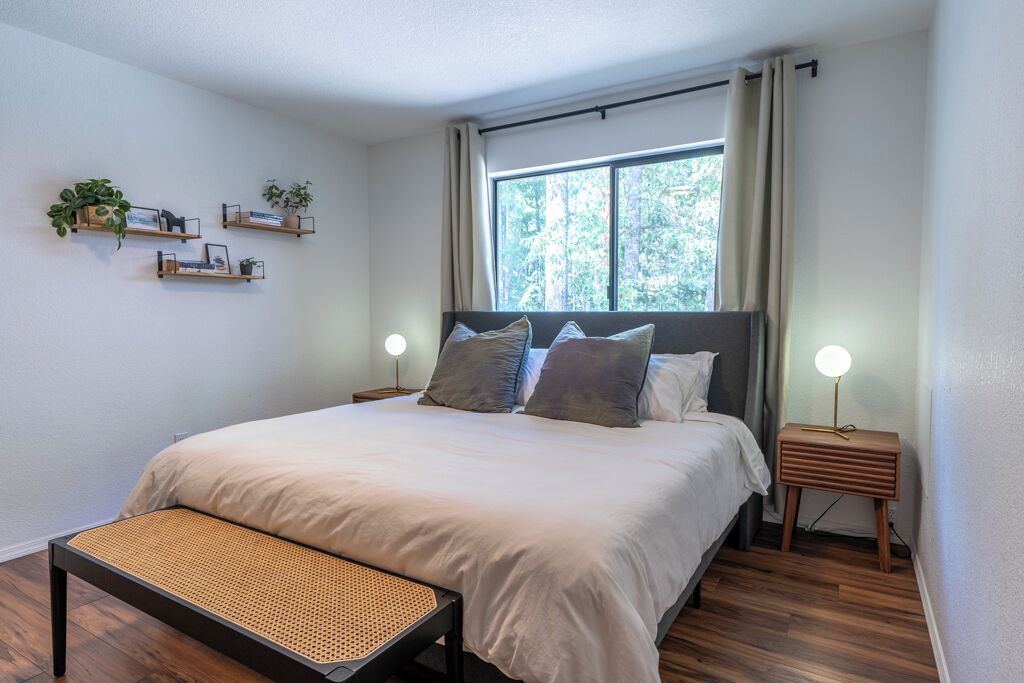 Photo of Bedroom in Hoodsport