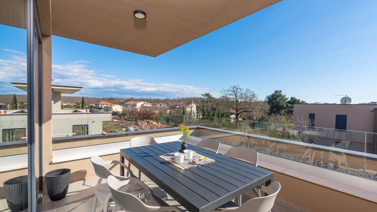 Photo of Patio Balcony in Radini
