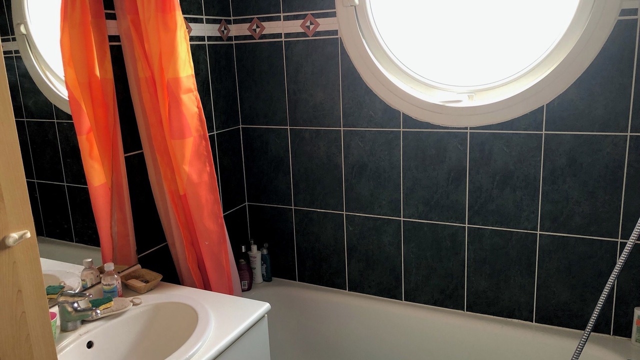 Photo of Bathroom in Le Kremlin-Bicetre