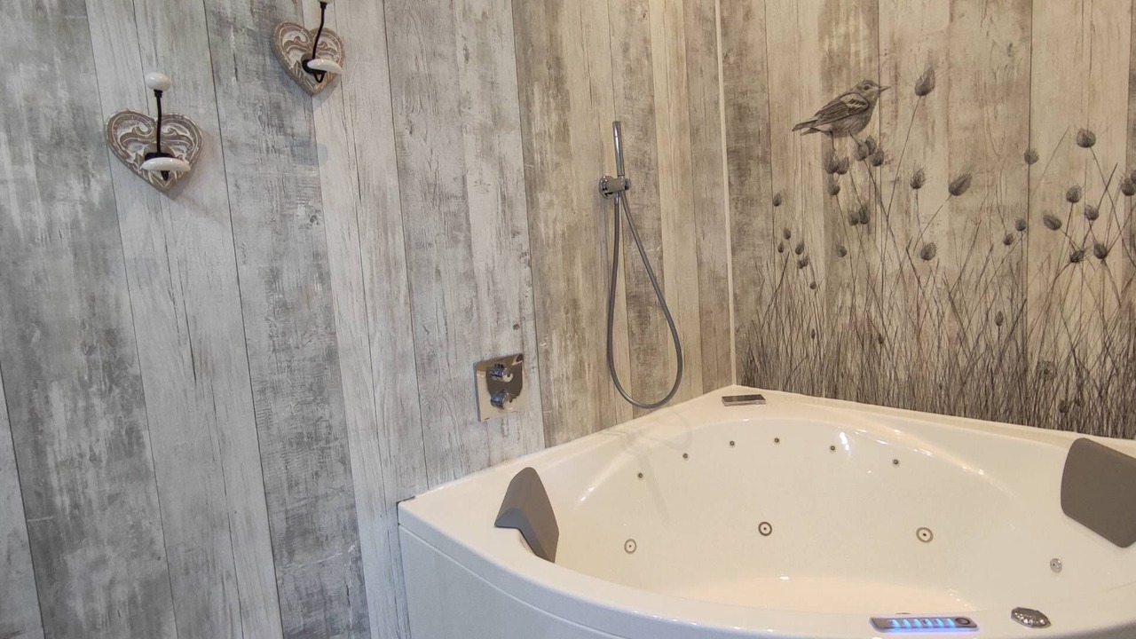 Photo of Bathroom in Peret