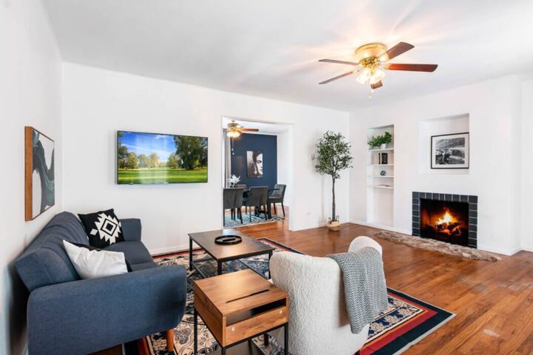 Photo of Livingroom in Monticello Park