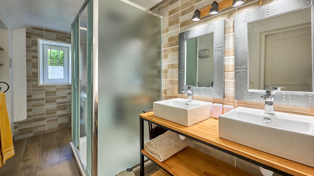 Photo of Bathroom in Courseulles-sur-Mer