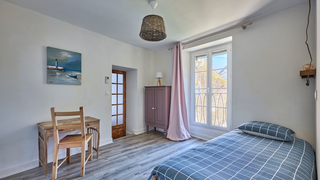 Photo of Bedroom in Courseulles-sur-Mer