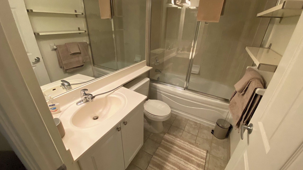 Photo of Bathroom in Downtown Mississauga