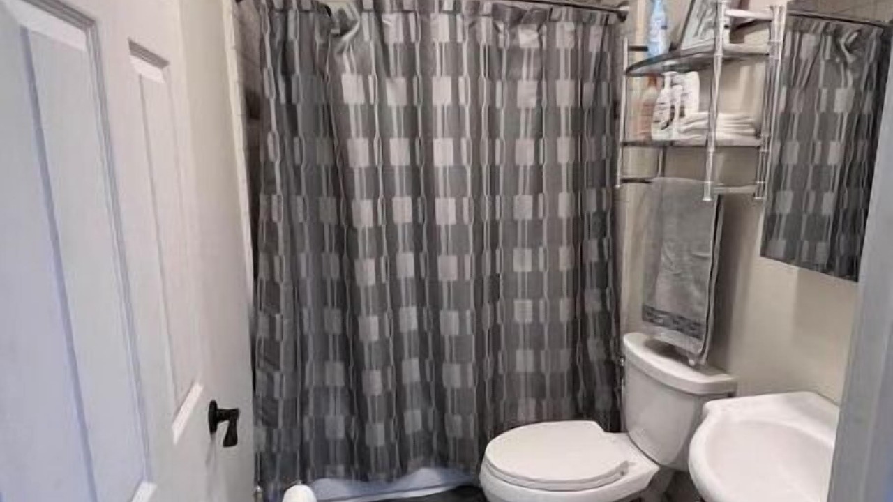 Photo of Bathroom in Hecla-Grindstone Provincial Park