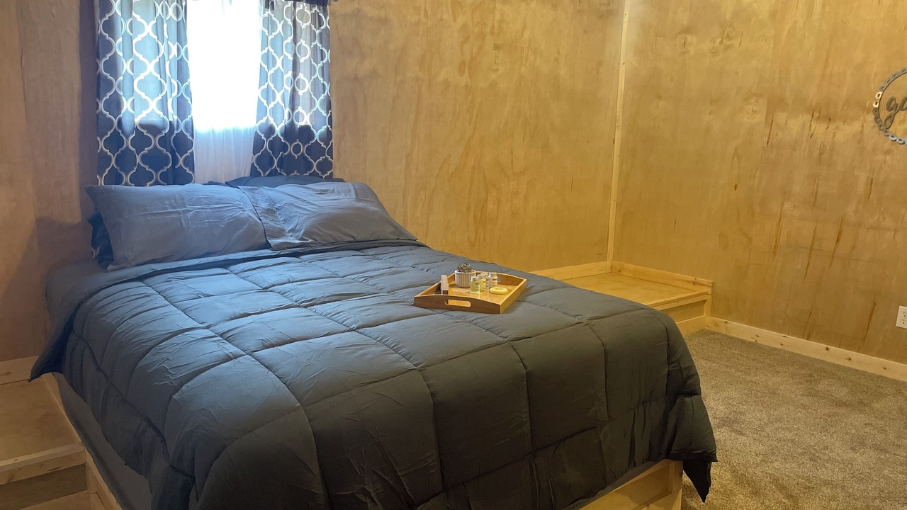Photo of Bedroom in Eminence