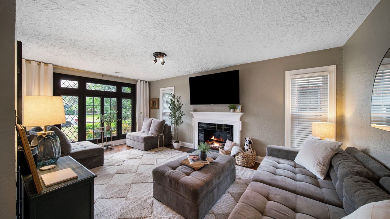 Photo of Livingroom in Florence Park