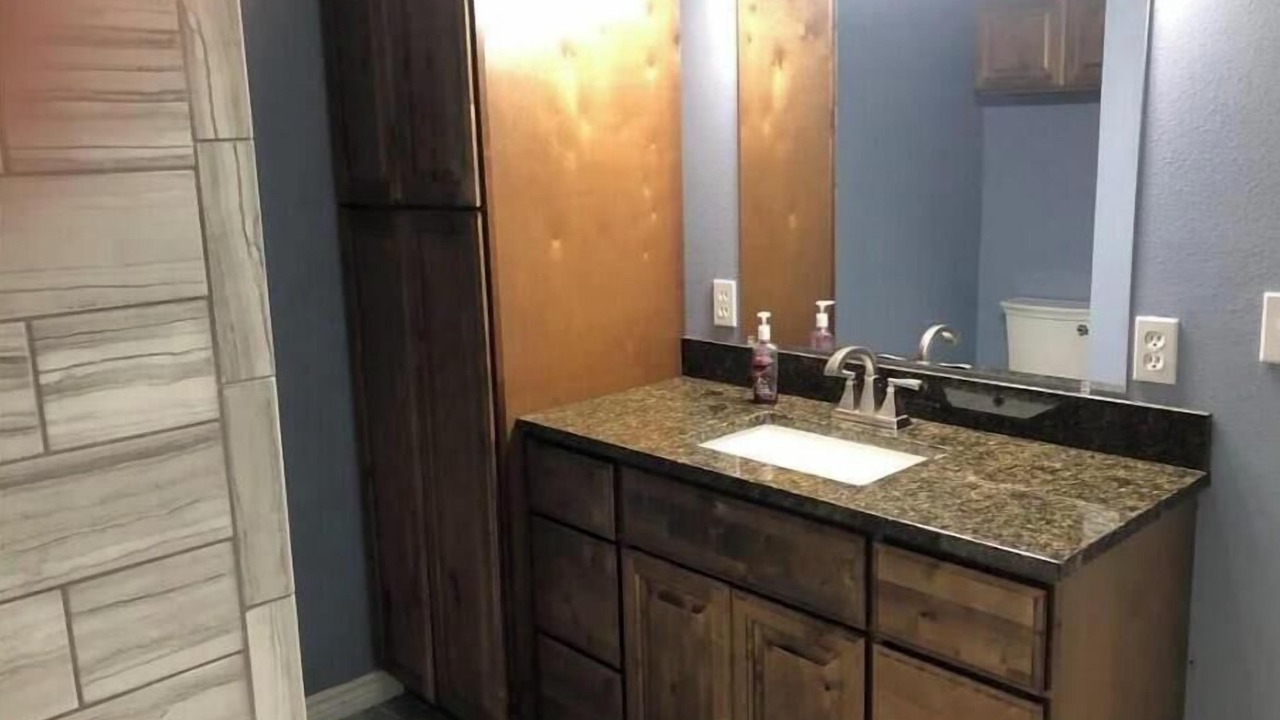 Photo of Bathroom in Refugio County
