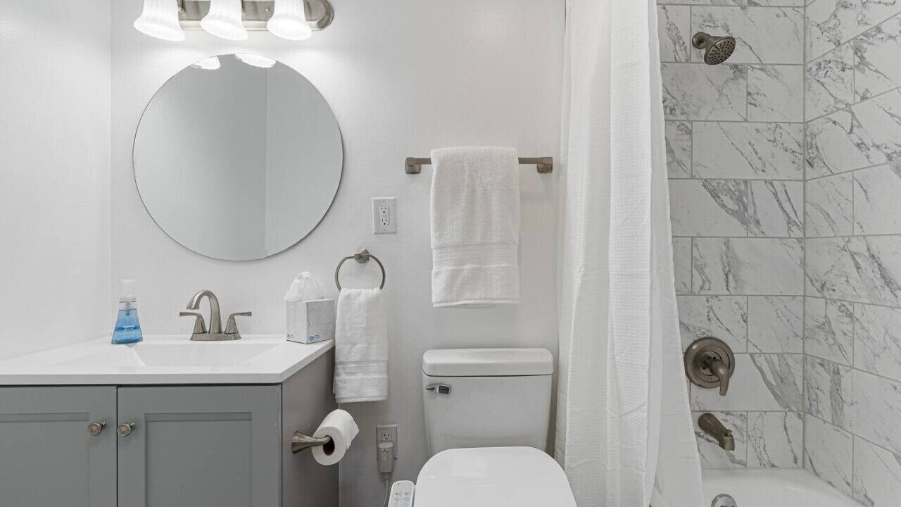 Photo of Bathroom in Reynoldsburg