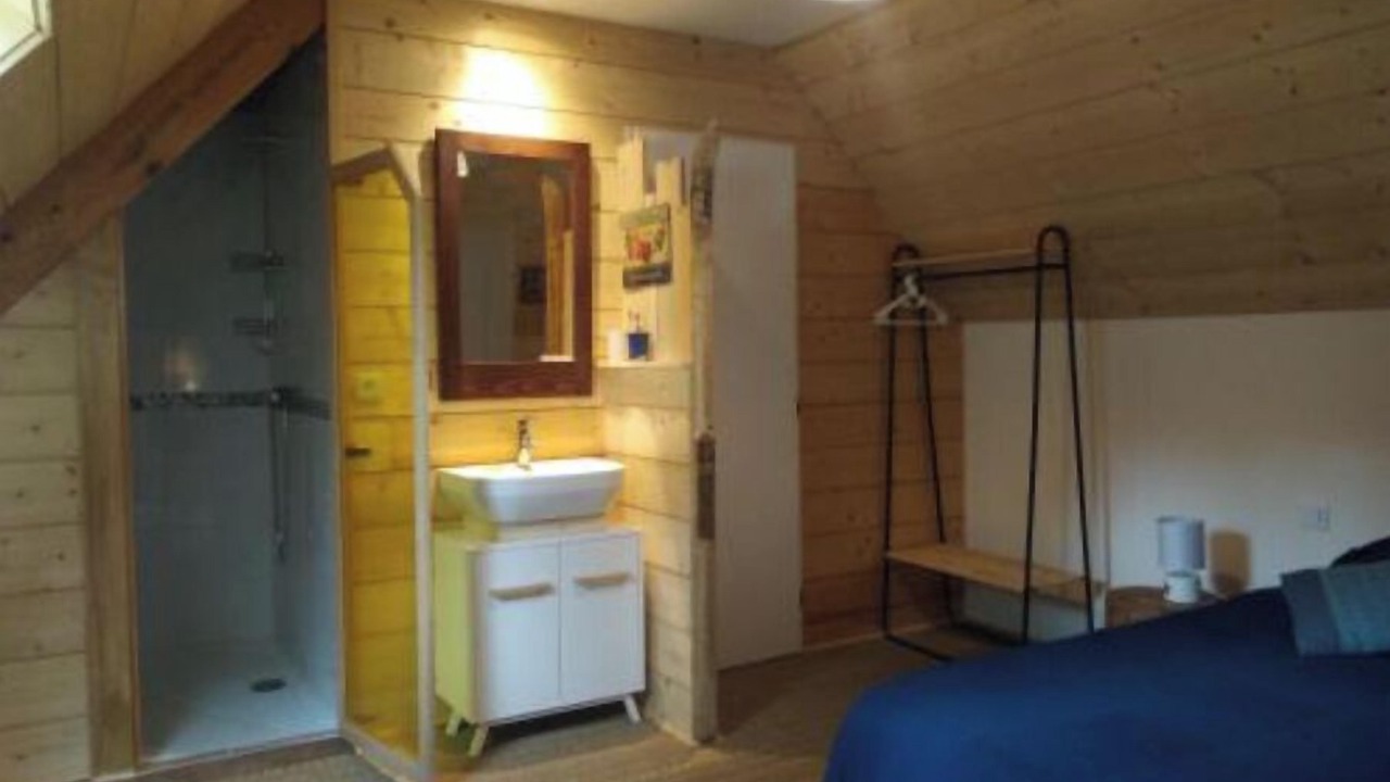 Photo of Bedroom in Campan
