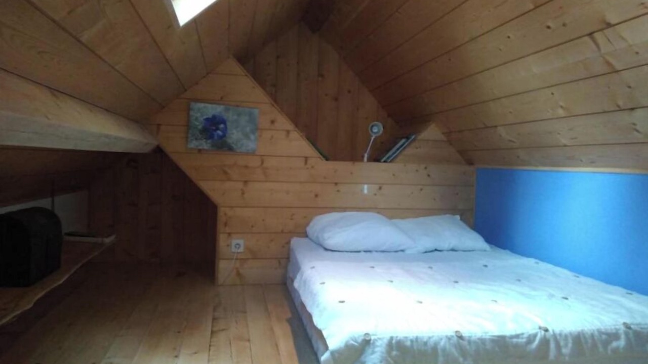 Photo of Bedroom in Campan