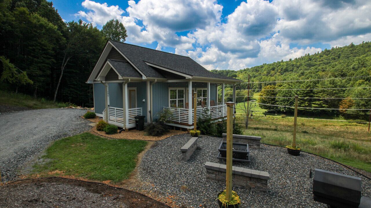 Photo of Outdoor in West Jefferson
