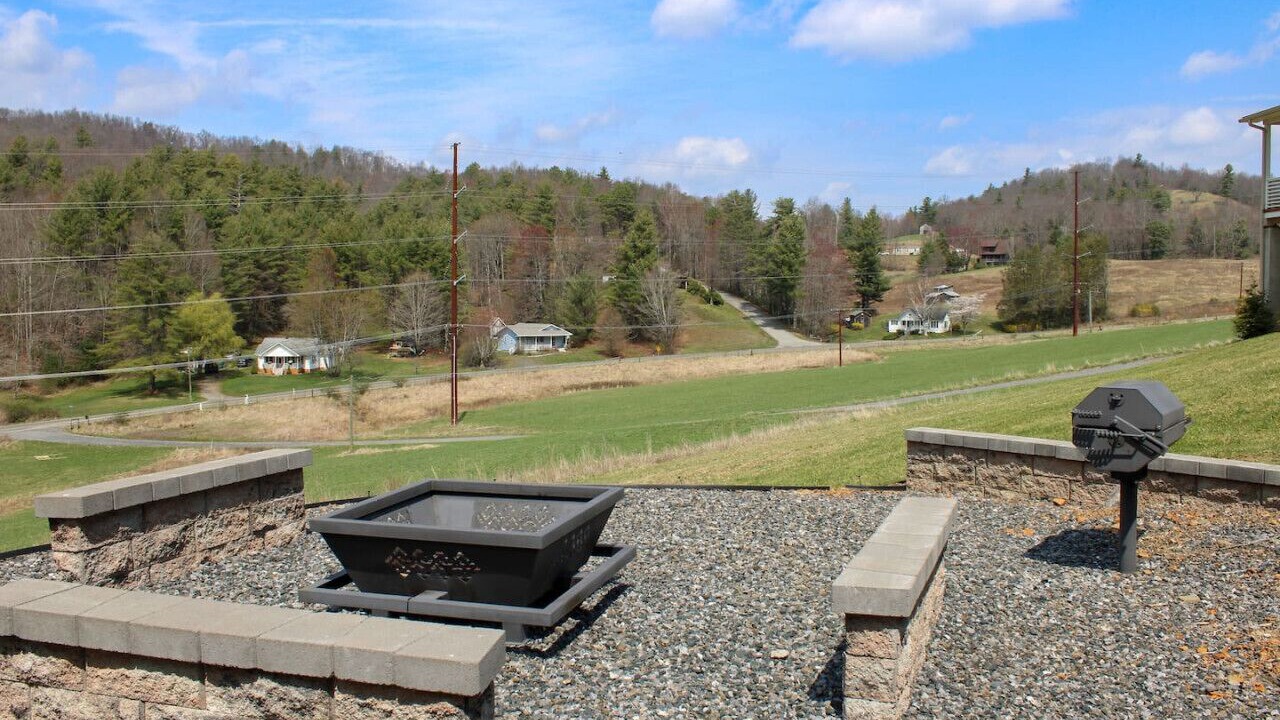 Photo of Outdoor in West Jefferson