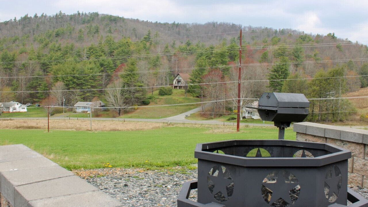 Photo of Outdoor in West Jefferson