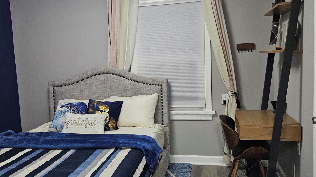 Photo of Bedroom in University City