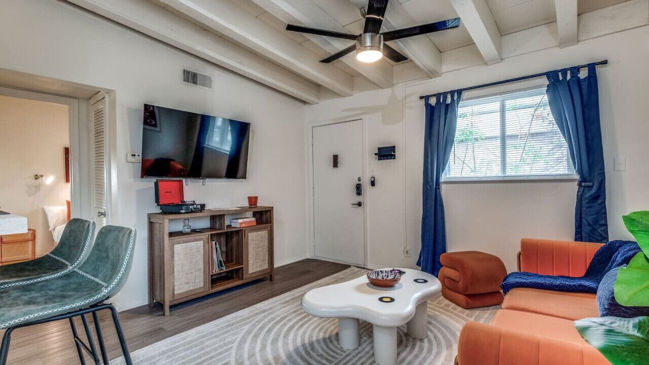 Photo of Livingroom in North University
