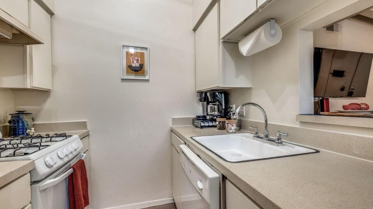 Photo of Kitchen in North University