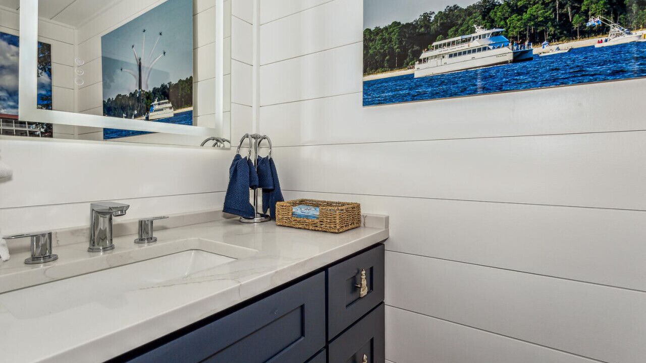 Photo of Bathroom in Treehouse