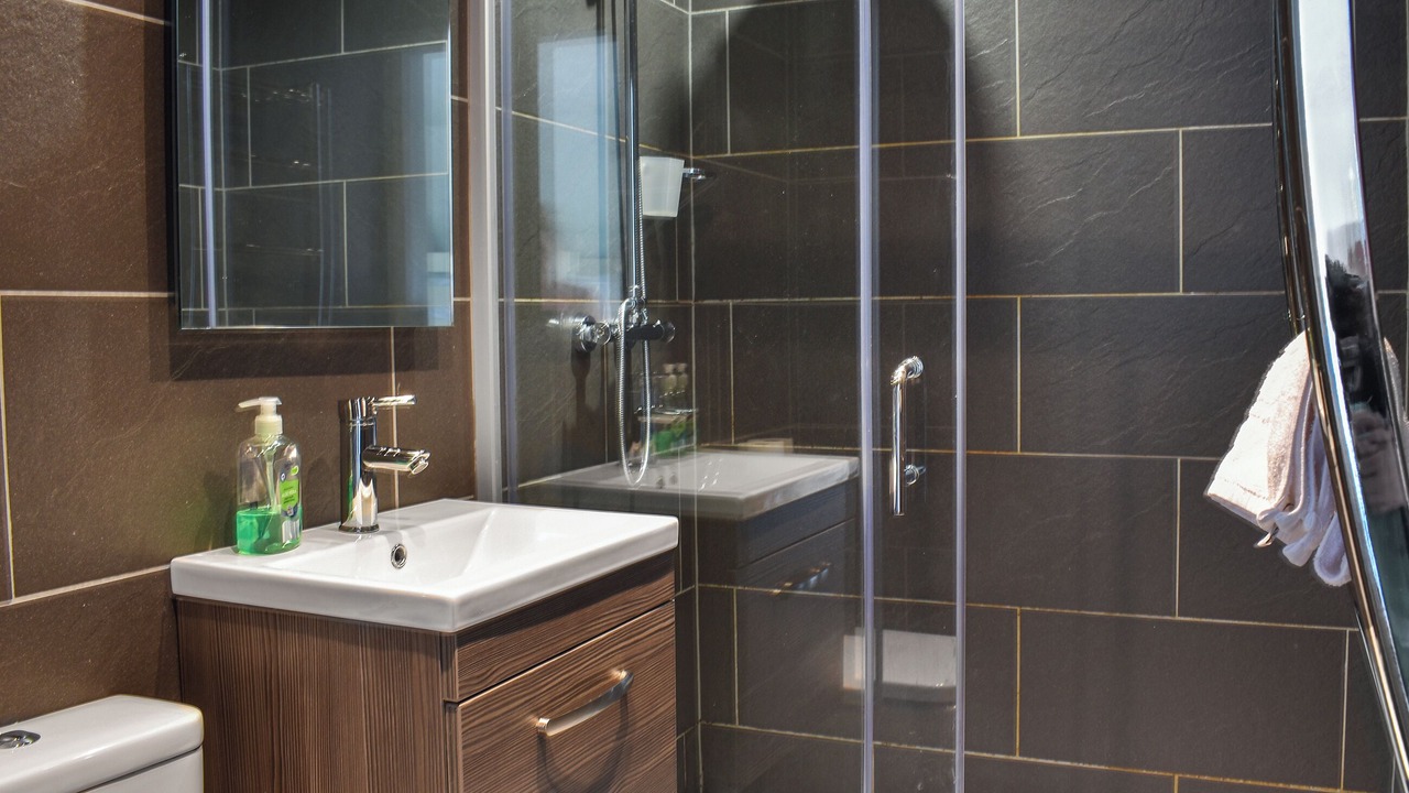 Photo of Bathroom in Wennington