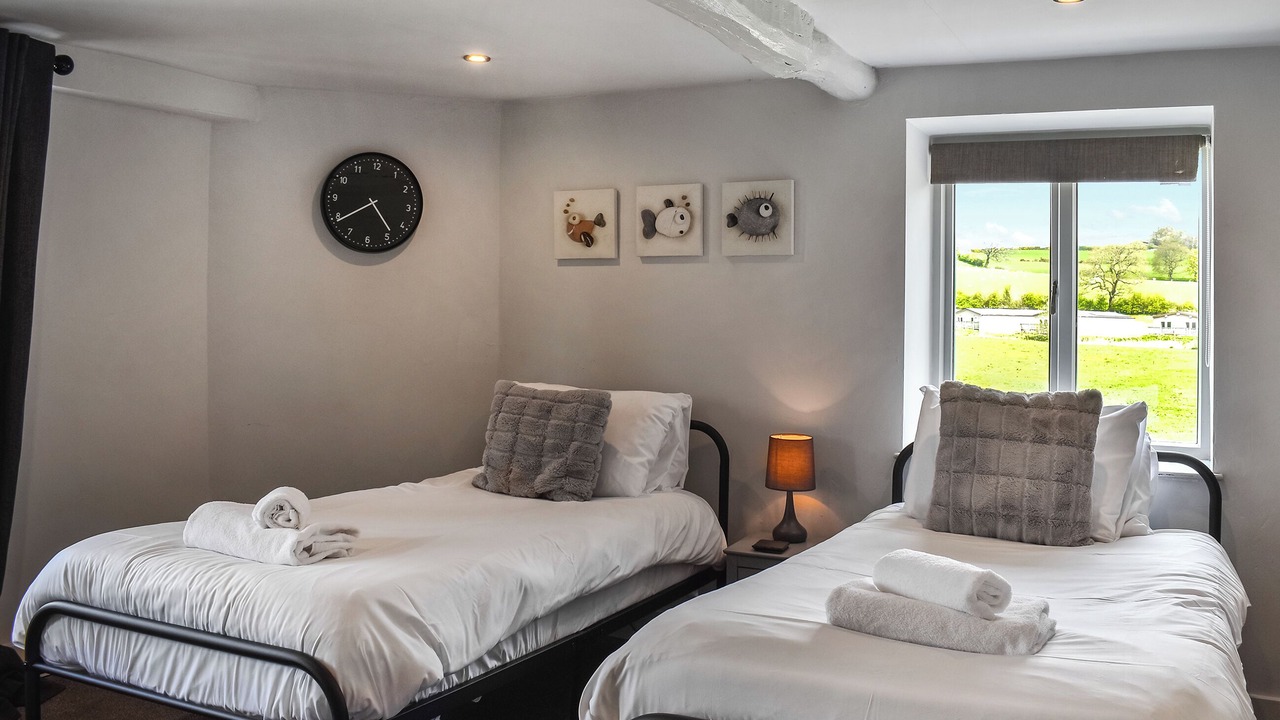 Photo of Others in Wennington