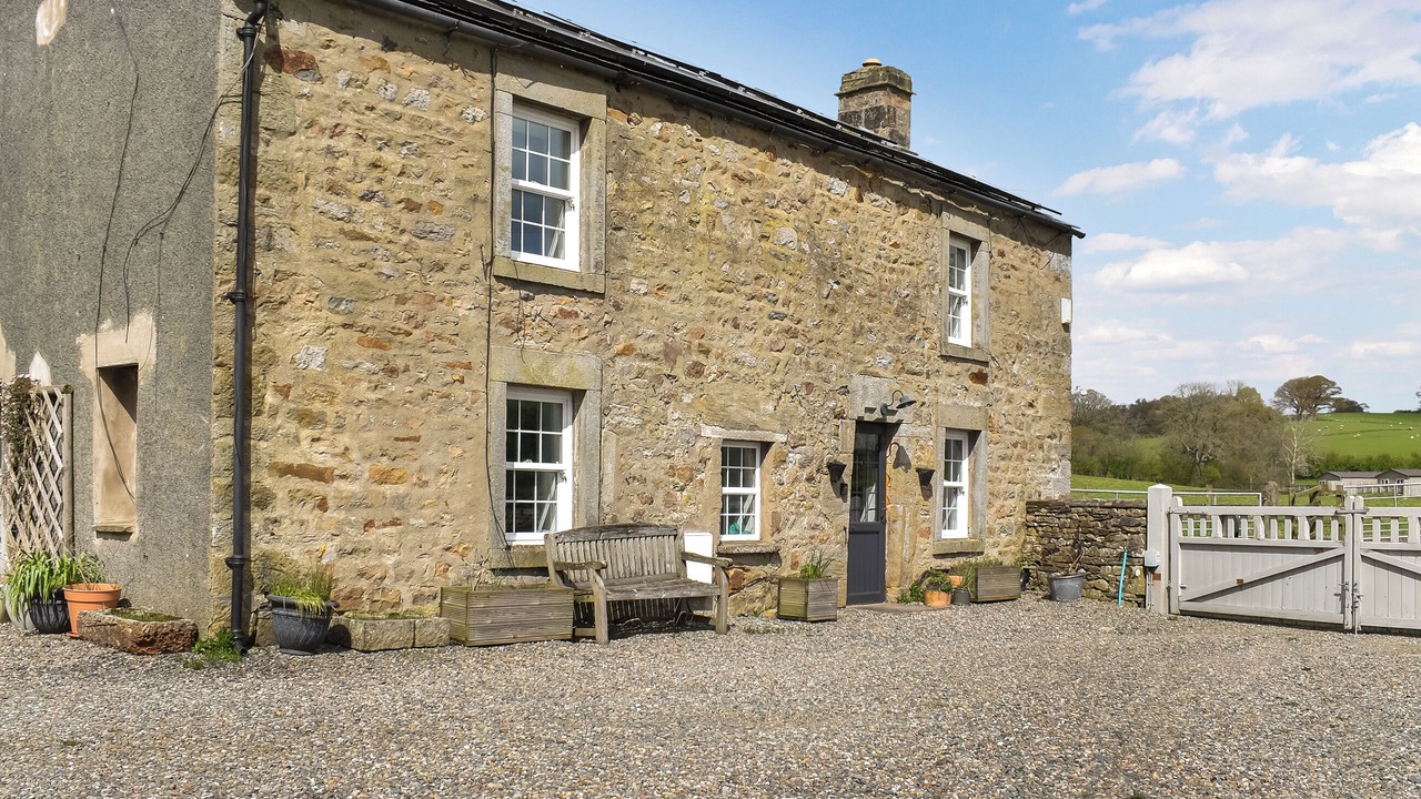 Photo of Others in Wennington