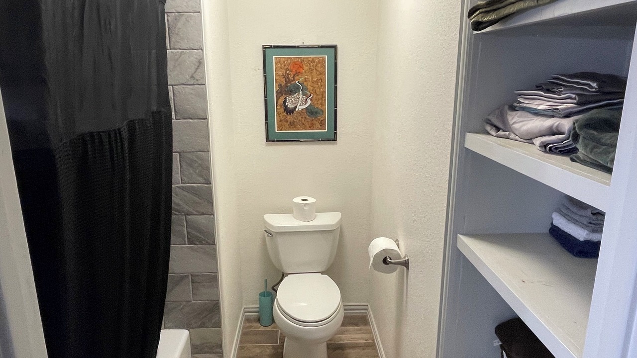 Photo of Bathroom in Lakeview  Jefferson County