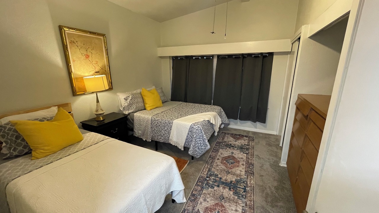 Photo of Bedroom in Lakeview  Jefferson County