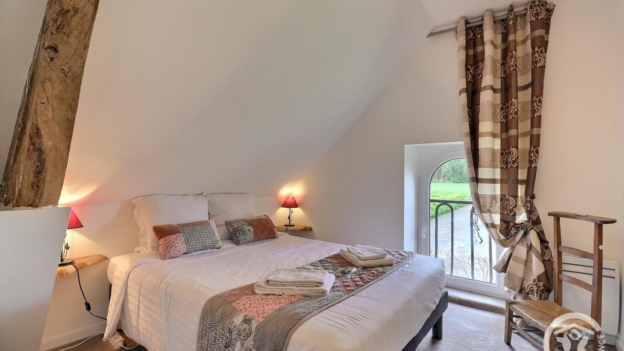 Photo of Bedroom in Mezieres-sur-Couesnon