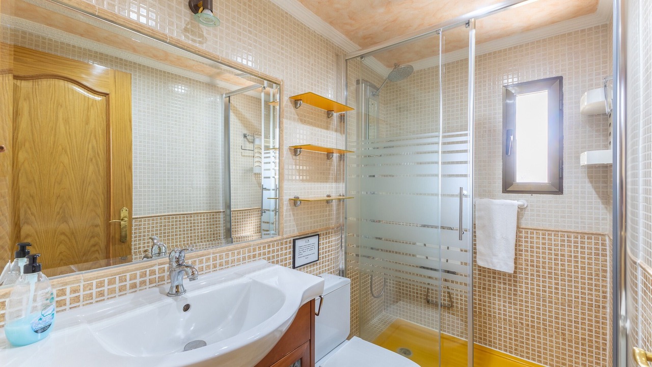 Photo of Bathroom in Fuentiduena de Tajo