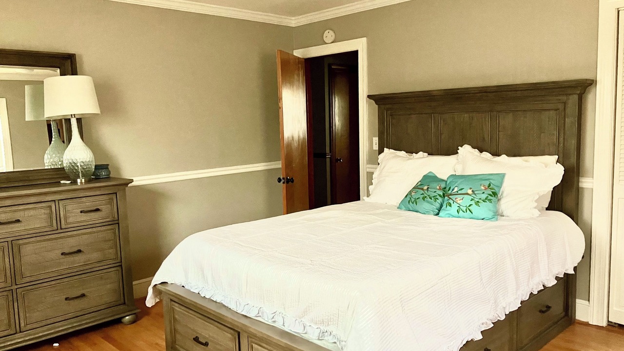 Photo of Bedroom in Peters Creek