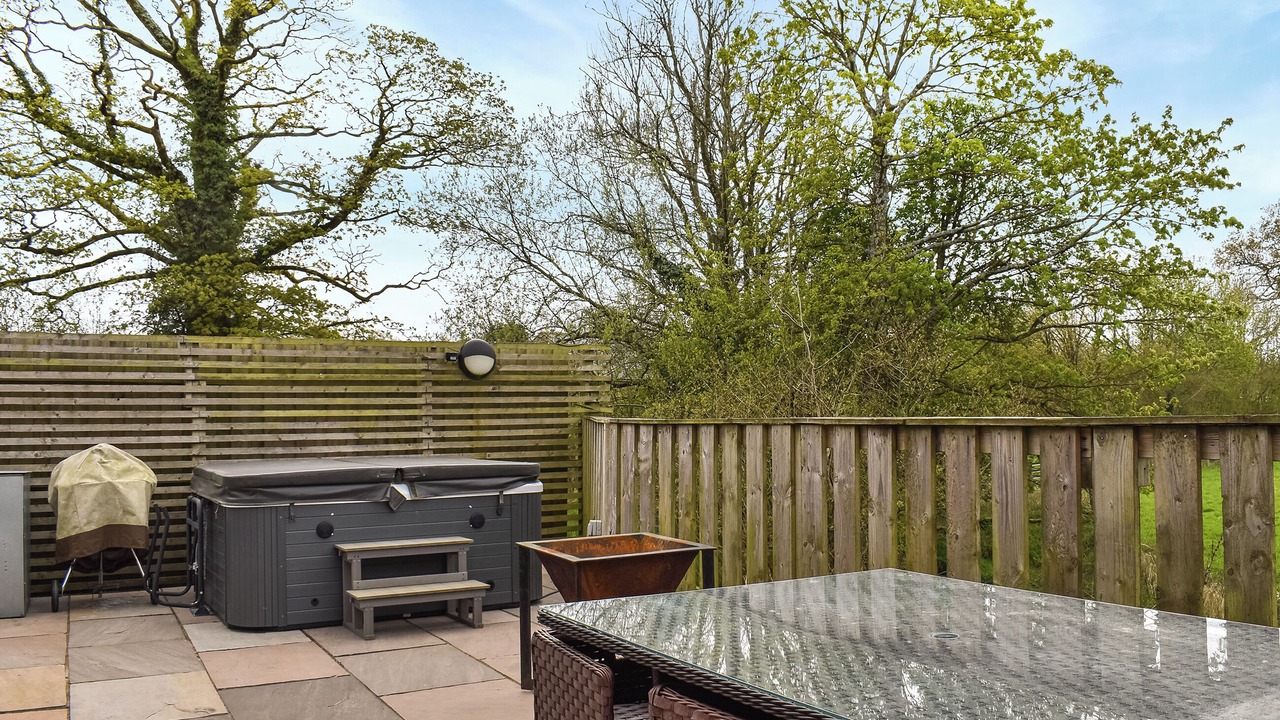 Photo of Others in Wennington