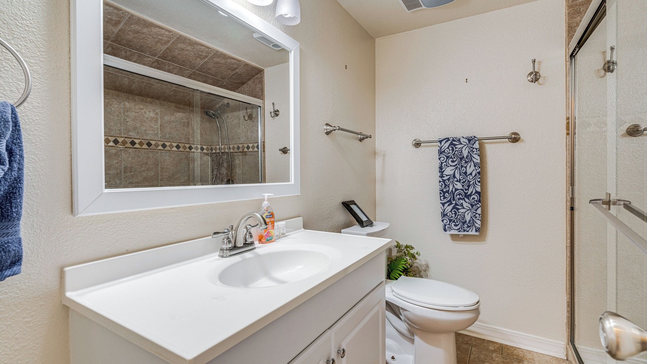 Photo of Bathroom in Point Venture