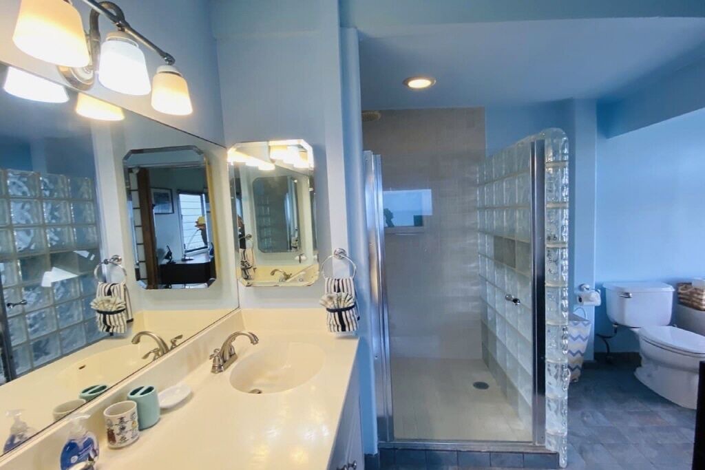 Photo of Bathroom in 'Aina Haina