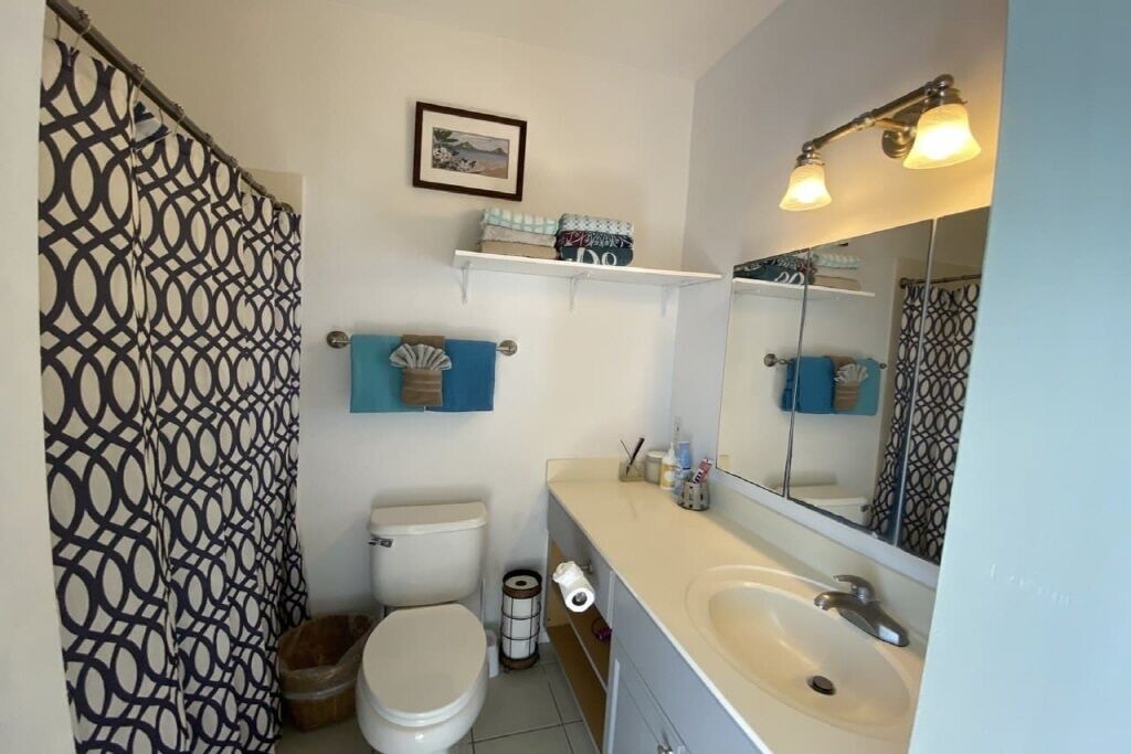 Photo of Bathroom in 'Aina Haina