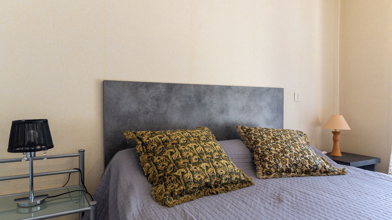 Photo of Bedroom in Thones