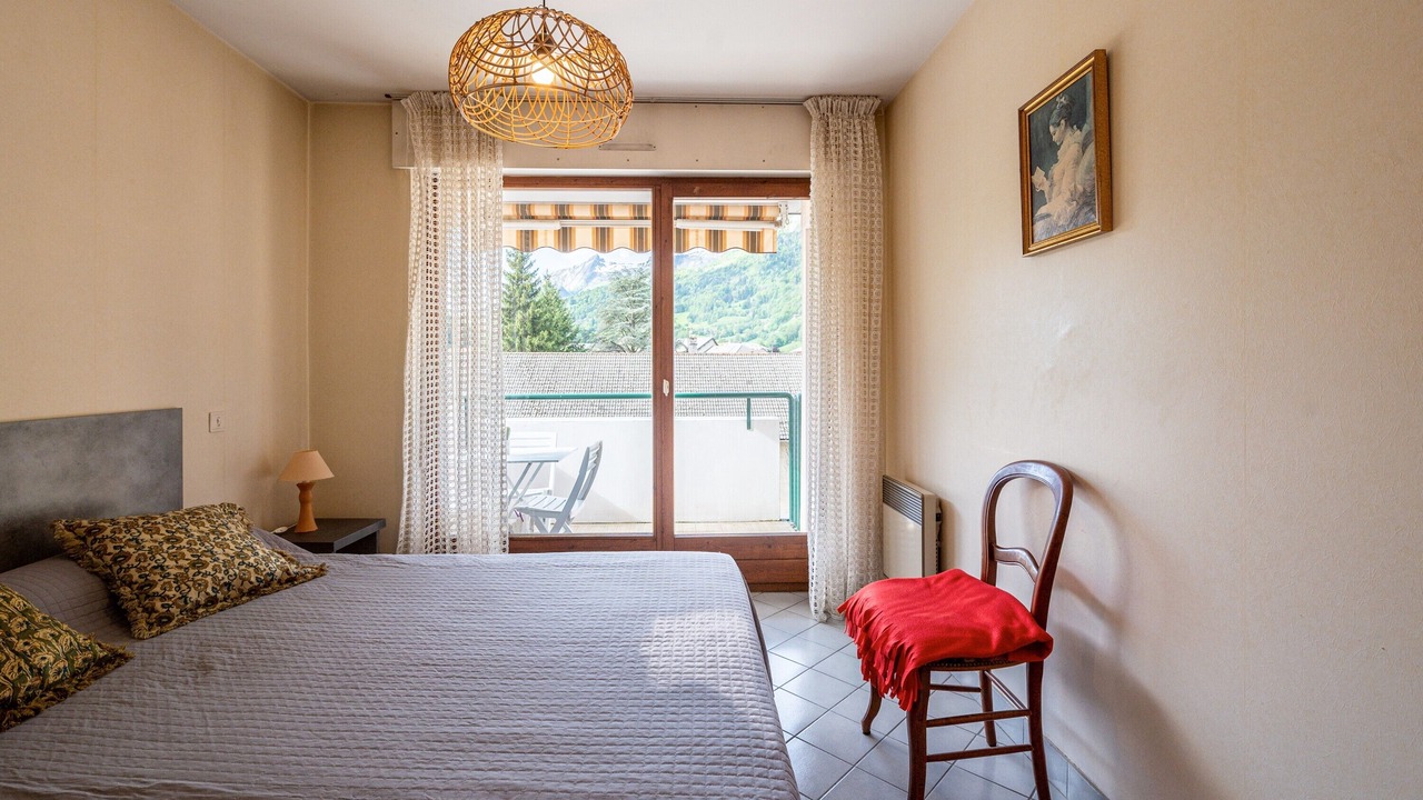 Photo of Bedroom in Thones
